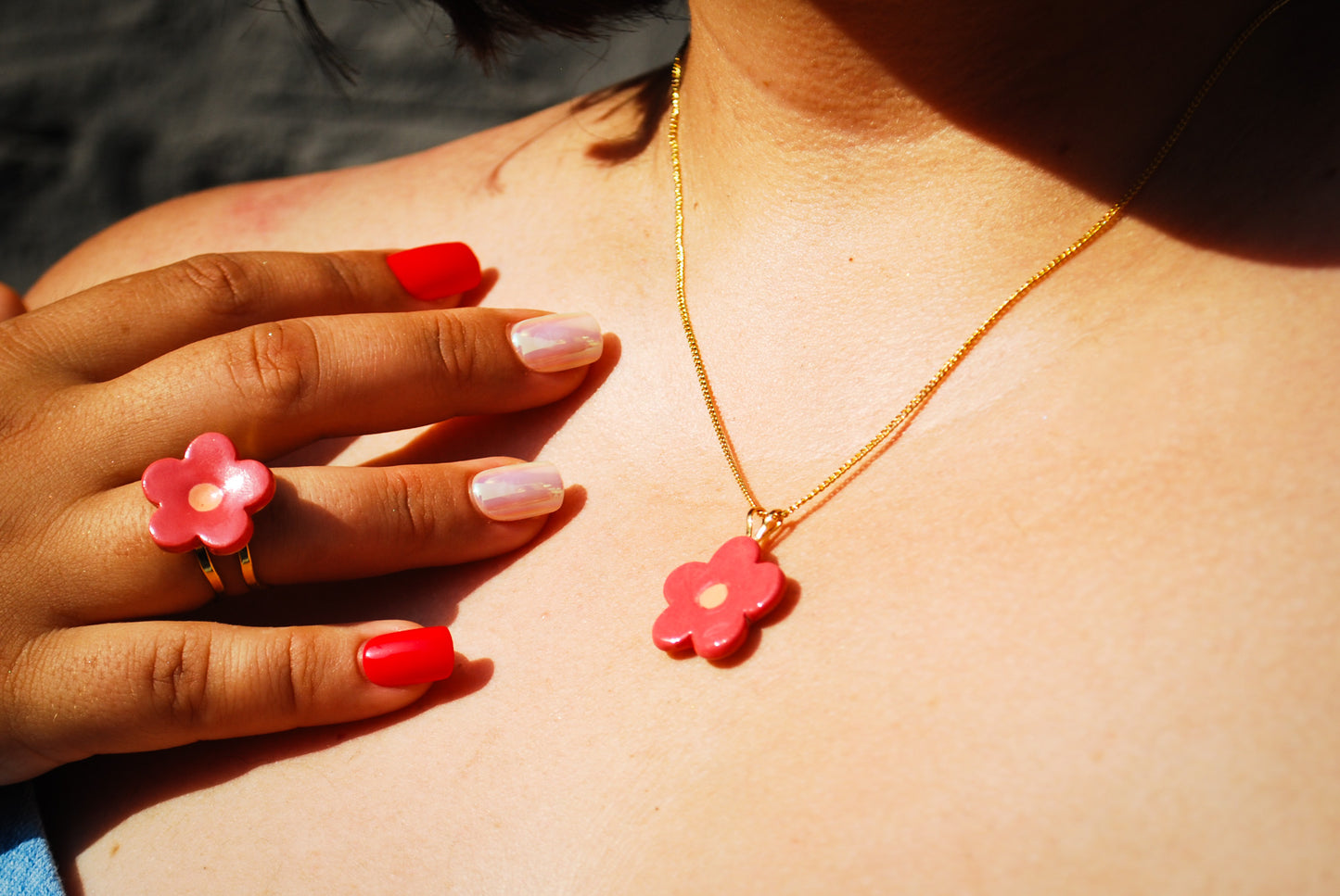 Super Puffy Cloud Flower Necklace